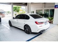 BMW 330e M Sport  Plug-in Hibrid ปี 2020 สีขาว รูปที่ 4
